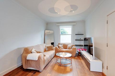 3 bedroom detached house to rent, Wells House Road, London NW10