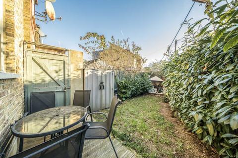 3 bedroom detached house to rent, Wells House Road, London NW10