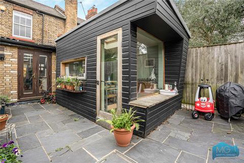 2 bedroom terraced house for sale, Morley Avenue, London, N22
