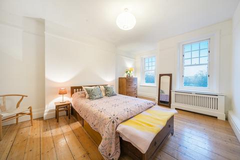 3 bedroom flat for sale, Cormont Road, Camberwell, London, SE5