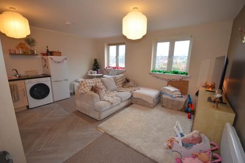 2 bedroom flat for sale, Hawthorn Road, Kettering, NN15