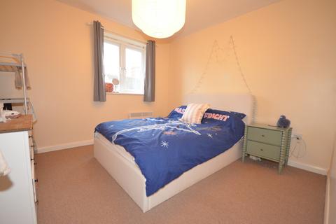 2 bedroom flat for sale, Hawthorn Road, Kettering, NN15