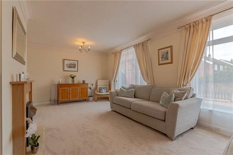 3 bedroom semi-detached house for sale, Kirkwood Way, Leeds, West Yorkshire, LS16