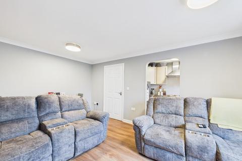 2 bedroom flat for sale, 2 Bed First Floor Flat, Neptune Drive, Bridlington, YO16 4EF