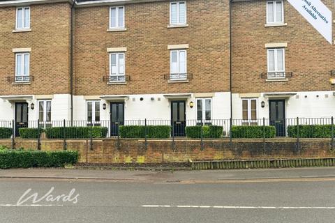4 bedroom townhouse to rent, Bridgeside Mews Maidstone ME15