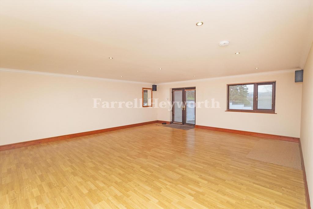 Living room or Bedro