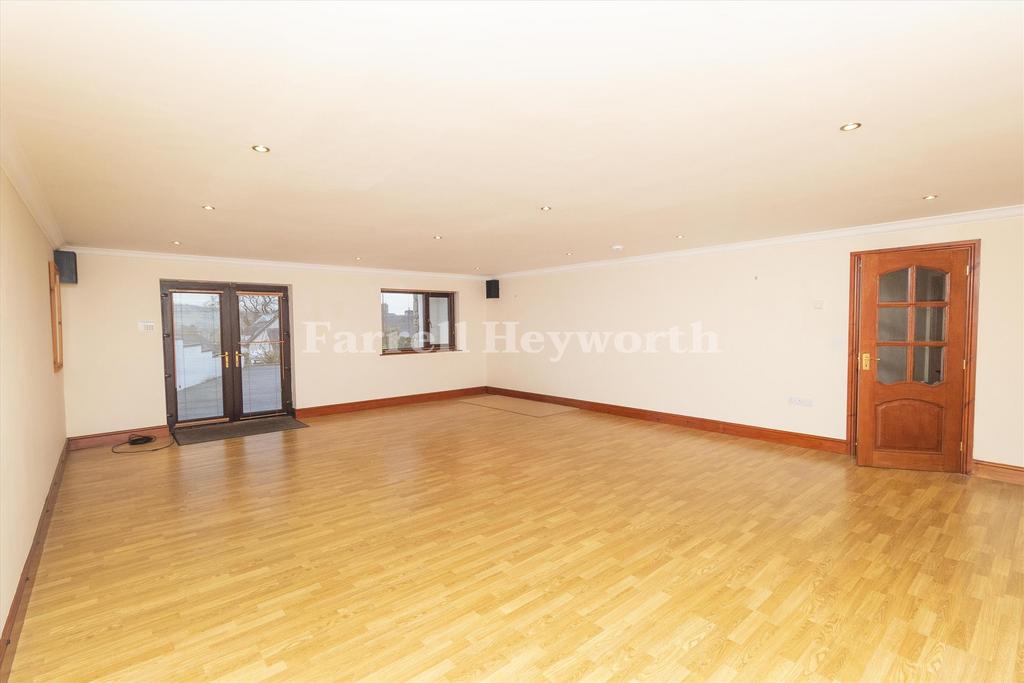 Living room or Bedro