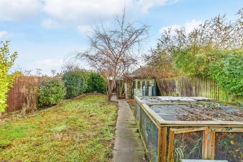 4 bedroom semi-detached house for sale, Gloucester Road, Maidstone, Kent