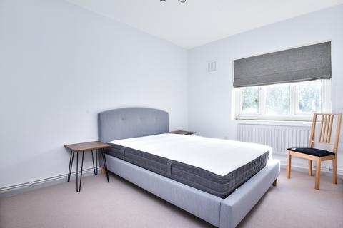undefined, Balham Hill, Balham, London, SW12