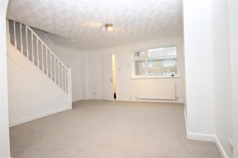 3 bedroom semi-detached house to rent, School Green Road, Freshwater