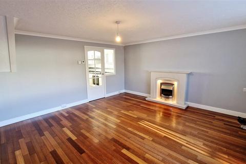3 bedroom end of terrace house to rent, Bradbury Road, Winsford