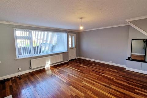 3 bedroom end of terrace house to rent, Bradbury Road, Winsford
