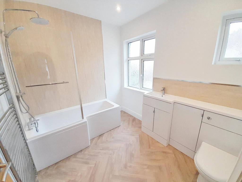 Lichfield Bathroom