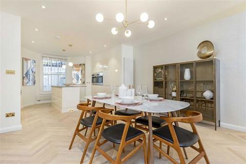 3 bedroom flat to rent, Cornwall Gardens, London SW7