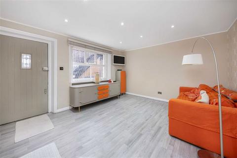 1 bedroom flat to rent, Dove Mews, London SW5