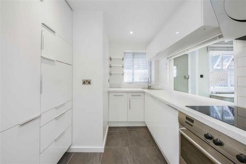 1 bedroom flat to rent, Dove Mews, London SW5