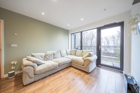 2 bedroom flat to rent, Boundaries Road, London, SW12
