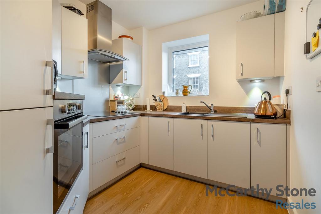 8673563-interior08.jpg