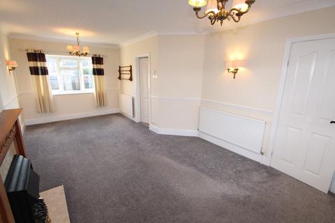 2 bedroom terraced house for sale, Cedar Avenue, Lutterworth LE17