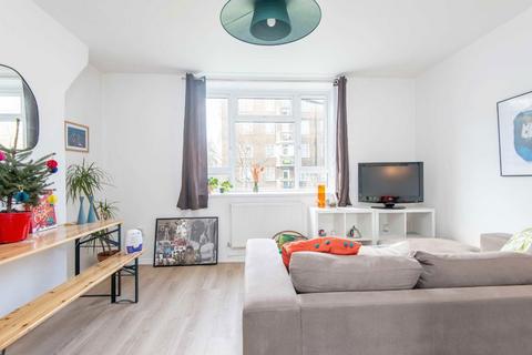 2 bedroom flat to rent, Whiston Road, London E2