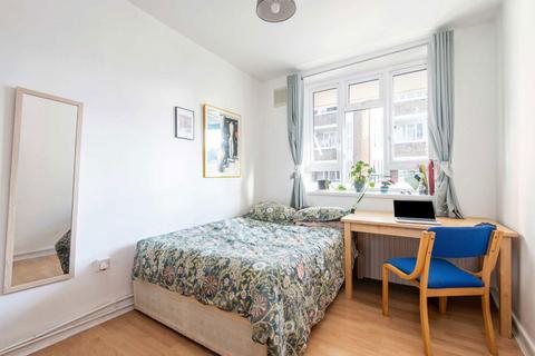 2 bedroom flat to rent, Whiston Road, London E2