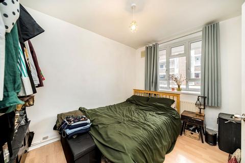 2 bedroom flat to rent, Whiston Road, London E2