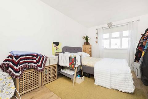 1 bedroom flat to rent, Amhurst Road, London E8