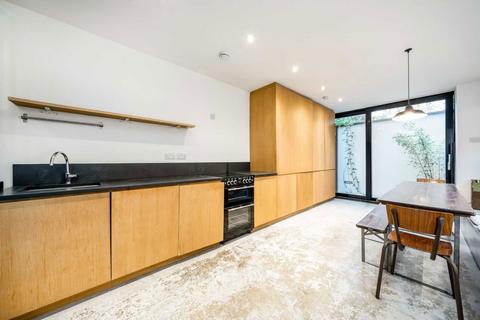 1 bedroom detached house to rent, Rainham Road, London NW10