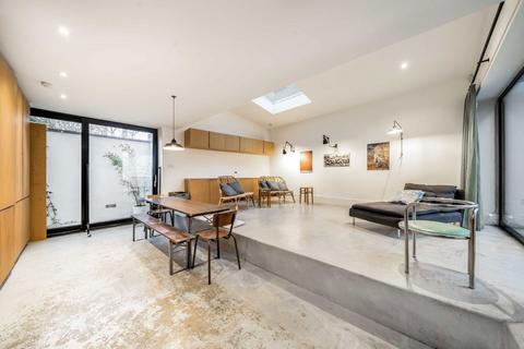 1 bedroom detached house to rent, Rainham Road, London NW10