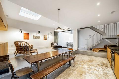 1 bedroom detached house to rent, Rainham Road, London NW10