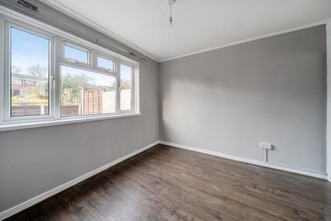 3 bedroom semi-detached house to rent, Lipscombe Rise, Hampshire GU34