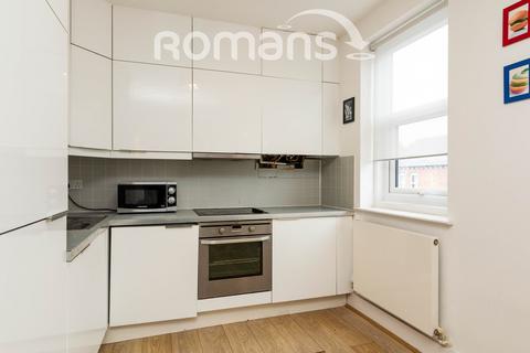 2 bedroom flat to rent, Darwell House, Essex Road, Basingstoke, RG21