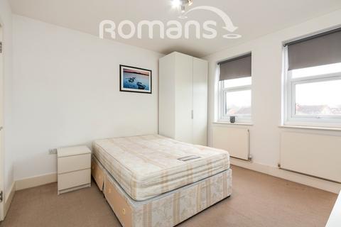 2 bedroom flat to rent, Darwell House, Essex Road, Basingstoke, RG21