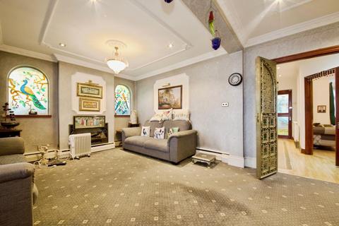 9 bedroom detached house for sale, Woodhill Crescent, Harrow