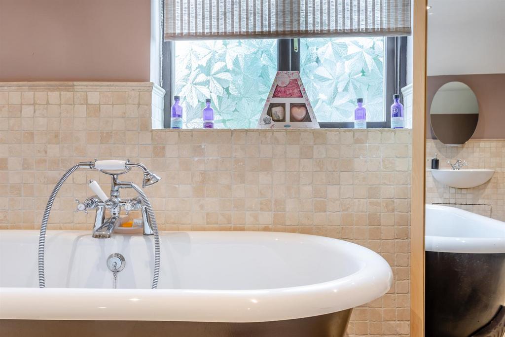 0245bath3.jpg