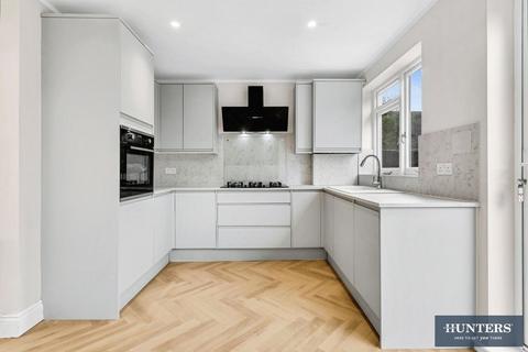 3 bedroom flat for sale, Marlborough Hill, London