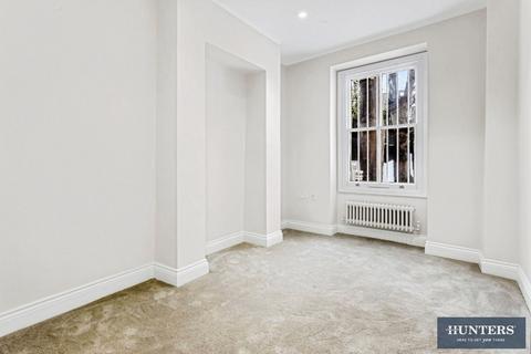 3 bedroom flat for sale, Marlborough Hill, London