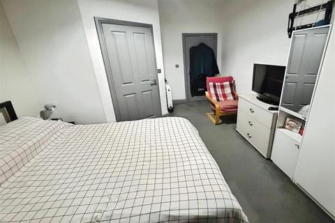 1 bedroom in a house share to rent, Derrington Avenue , Crewe, Cheshire