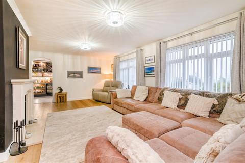 5 bedroom detached house for sale, Pentwyn Park, Penallt, Monmouth