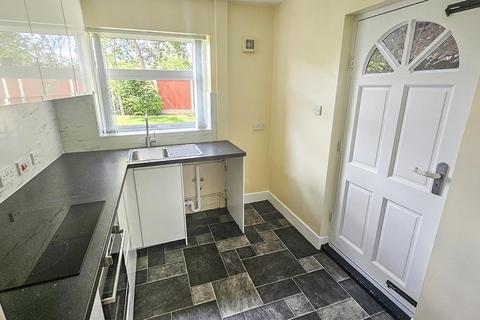 2 bedroom semi-detached house to rent, Salterford Road, Hucknall, Nottingham, NG15 6GA