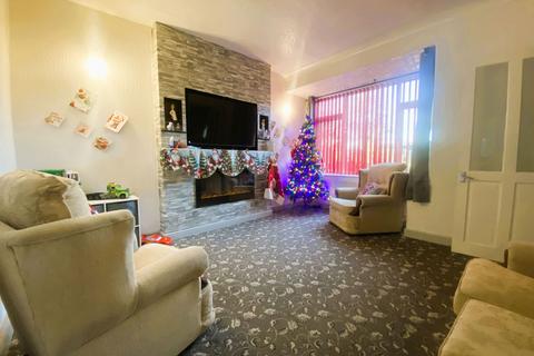 2 bedroom end of terrace house for sale, 25 Alcester Street, Chadderton OL9 8LD