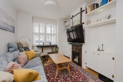 3 bedroom terraced house for sale, Croft Road, London SW19