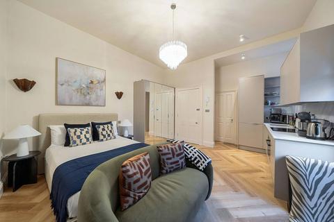 Studio to rent, Penywern Road, Earls Court, London, SW5