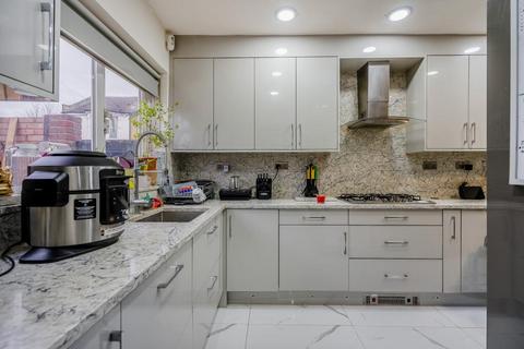 undefined, Chalk Road, London E13