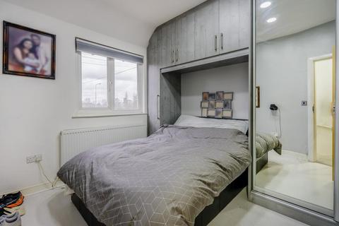 undefined, Chalk Road, London E13