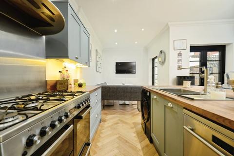 4 bedroom semi-detached house for sale, Cavendish Road, Southsea PO5