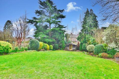 4 bedroom detached bungalow for sale, Dove House Crescent, Slough