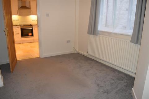 2 bedroom flat to rent, High Skellgate, Ripon