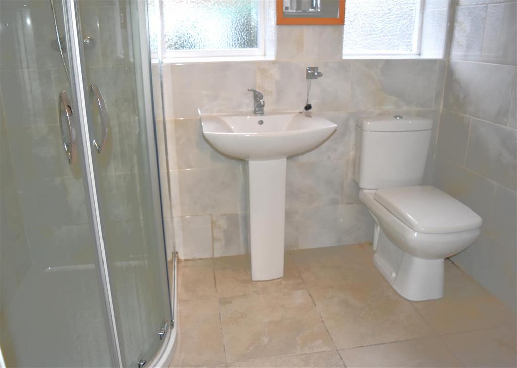Ensuite shower room