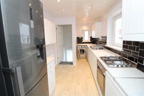 2 bedroom maisonette to rent, Silverdale Terrace, Gateshead